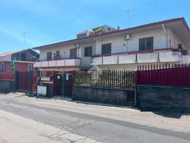 Appartamento in vendita a Aci Sant'antonio, Sicilia