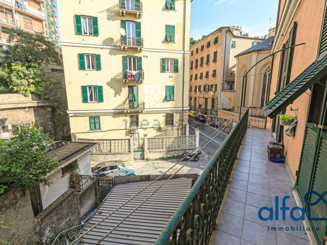 Appartamento in vendita a Centro Ovest, Serra Riccò