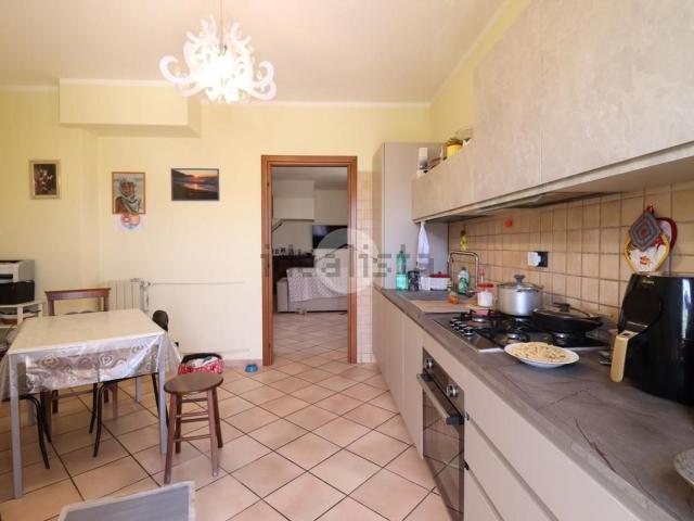 Appartamento in vendita a Terni, Umbria