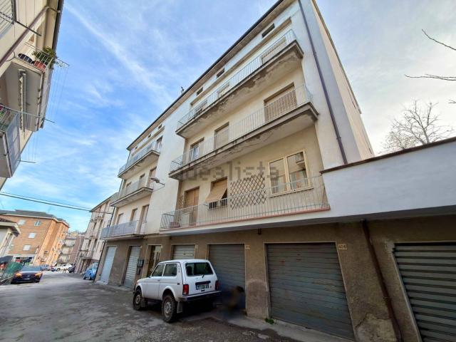 Appartamento in vendita a Piano, Marche