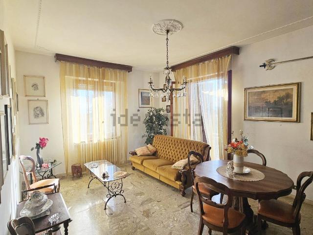 Appartamento in vendita a San Gimignano, Siena