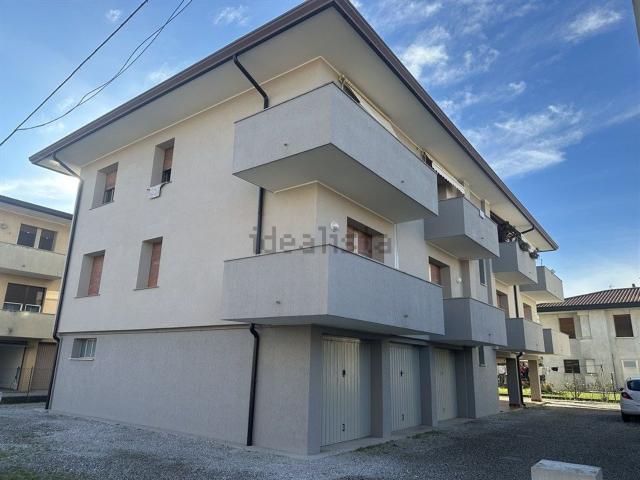Appartamento in vendita a Azzano Decimo, Friuli-Venezia Giulia