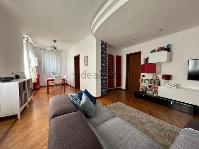 Appartamento in vendita a Unione dei comuni del Distretto Ceramico, Sassuolo