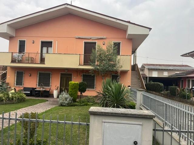 Appartamento in vendita a Palù, Veneto