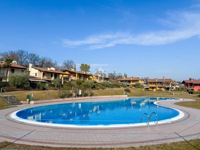 Appartamento in vendita a Padenghe Sul Garda, Lombardia