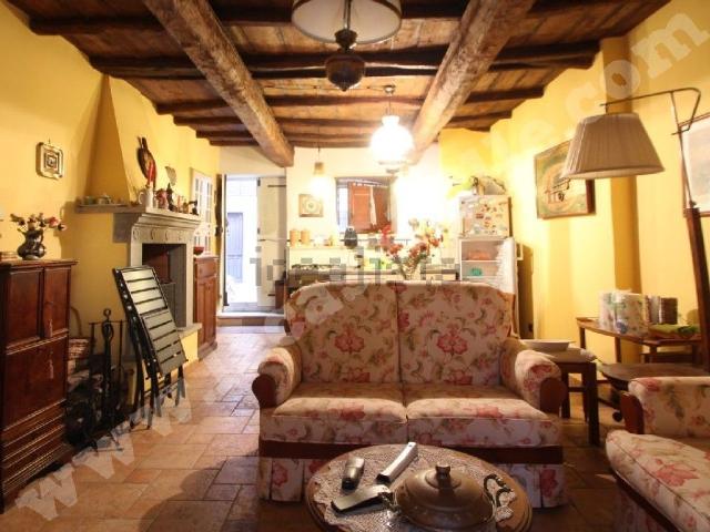 Appartamento in vendita a Viterbo, Lazio