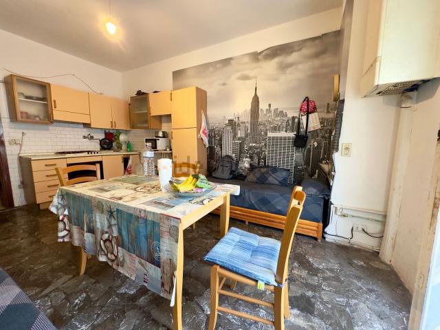 Appartamento in vendita a Porta Pesa, Marche
