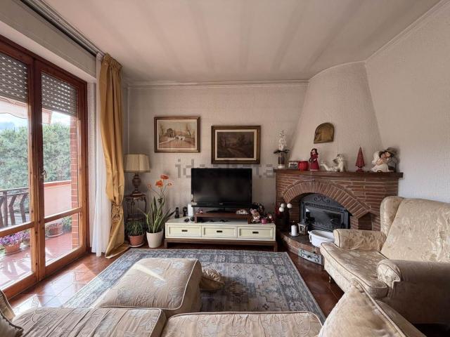 Appartamento in vendita a Cortona, Toscana