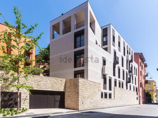 Appartamento in vendita a Est, Brenzone