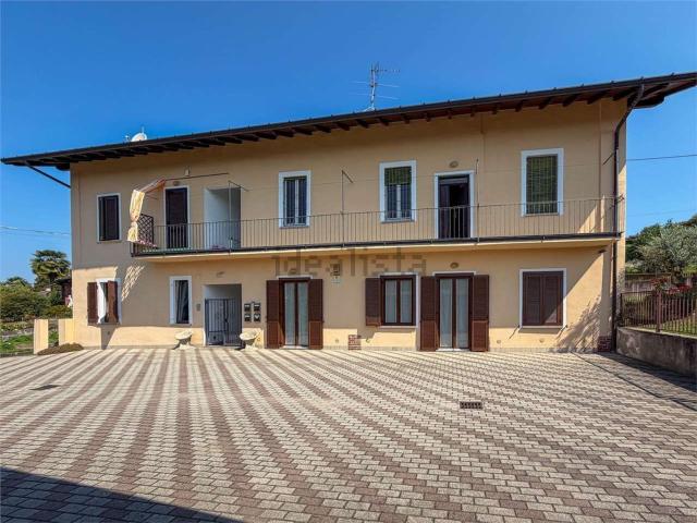 Appartamento in vendita a Vergiate, Lombardia