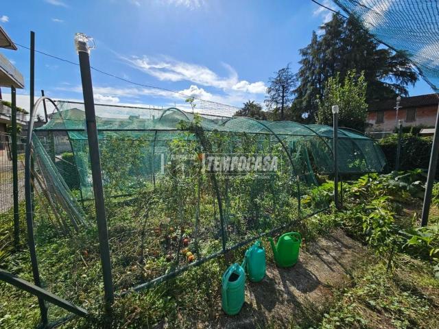 Appartamento in vendita a Capiago Intimiano, Lombardia