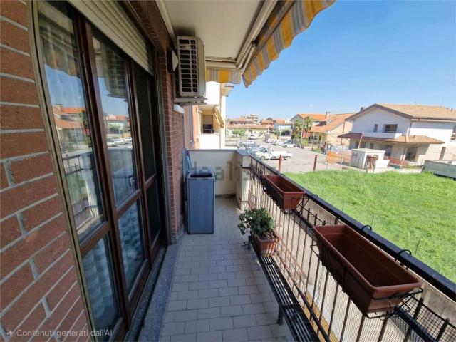 Appartamento in vendita a Uboldo, Lombardia