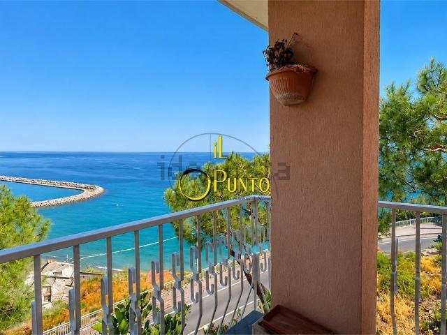 Appartamento in vendita a Bordighera, Liguria