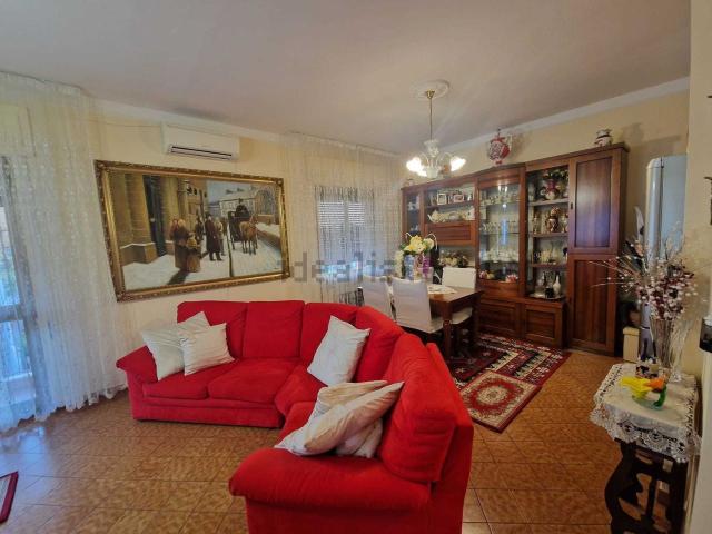 Appartamento in vendita a Corte Dovichetti, Bagni Di Lucca Ponte