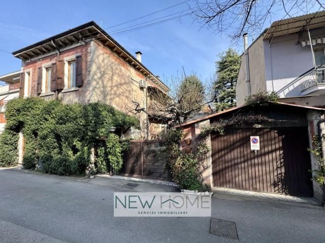 Appartamento in vendita a Sud, Brenzone