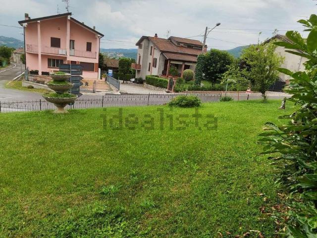 Appartamento in vendita a Gropparello, Reggio Emilia