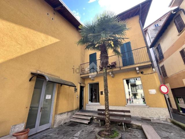 Appartamento in vendita a Dongo, Lombardia