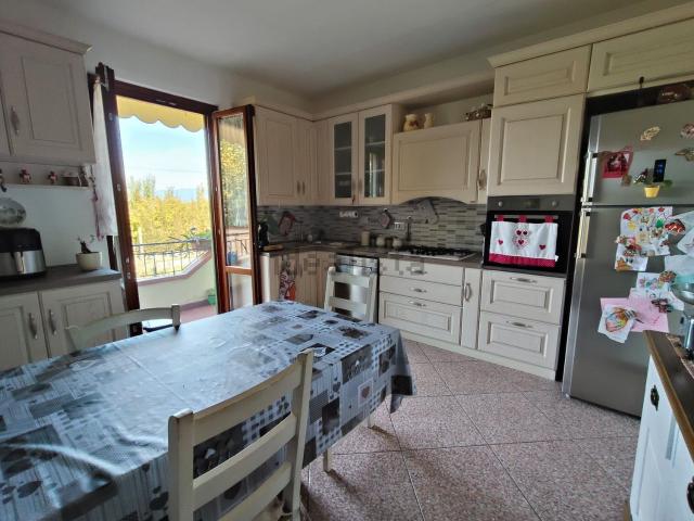 Appartamento in vendita a Pinzale, Prato