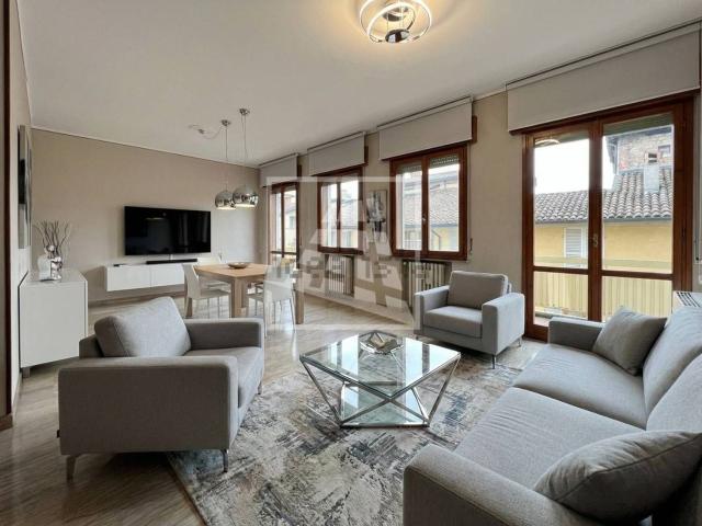 Appartamento in vendita a San Giacomo città, Re