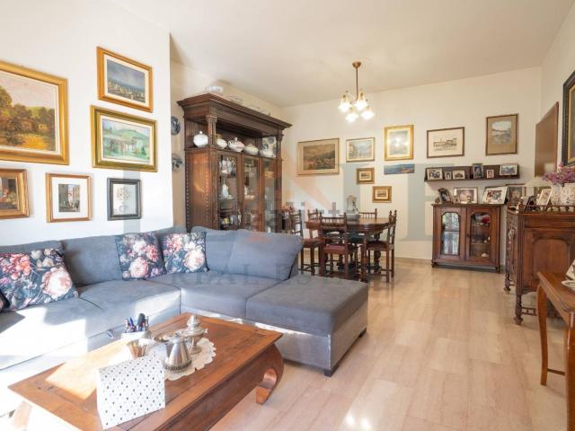 Appartamento in vendita a Centro, Gallarate