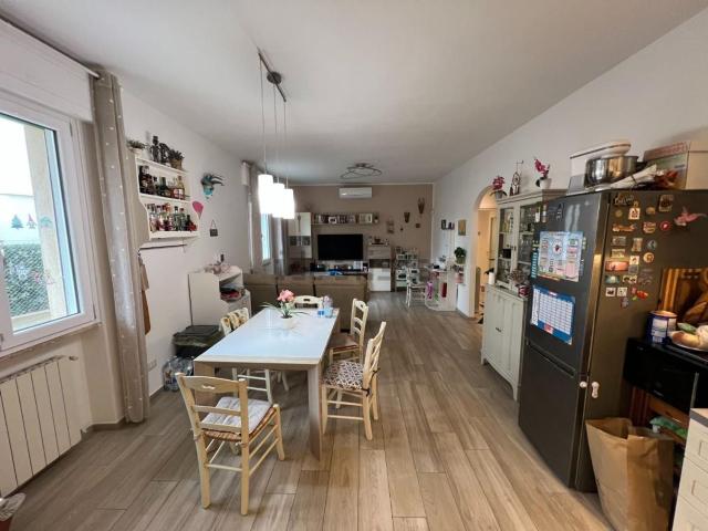 Appartamento in vendita a Cecina, Toscana