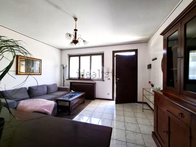 Appartamento in vendita a Altomasso, Voghera