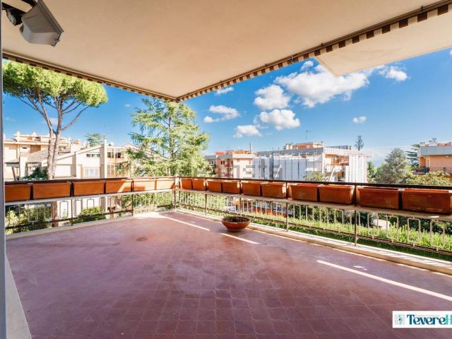 Appartamento in vendita a La Giustiniana, Roma