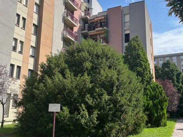 Appartamento in vendita a Municipio 6, Milano
