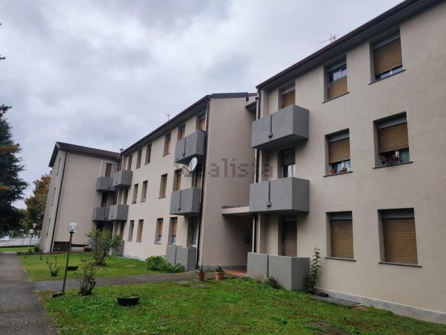 Appartamento in vendita a Ferno, Lombardia