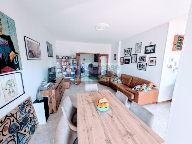Appartamento in vendita a Bordighera, Liguria