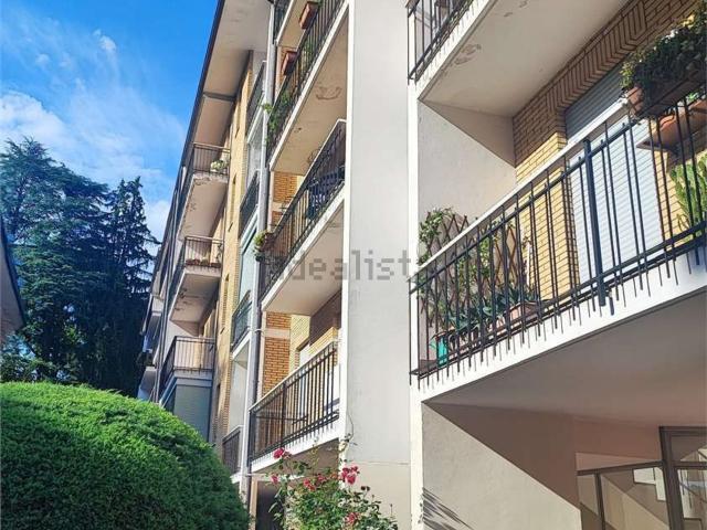 Appartamento in vendita a Velate, Varese