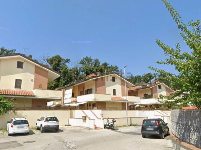 Appartamento in vendita a Collesalvetti, Toscana