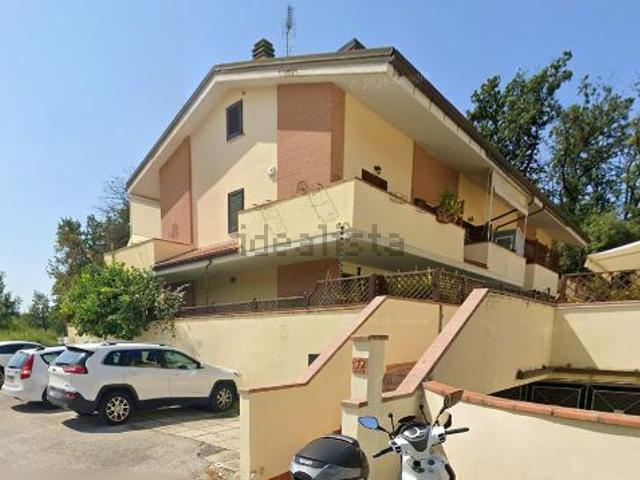 Appartamento in vendita a Collesalvetti, Toscana