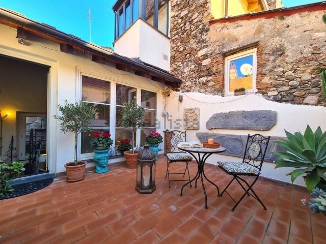 Appartamento in vendita a Albenga, Liguria