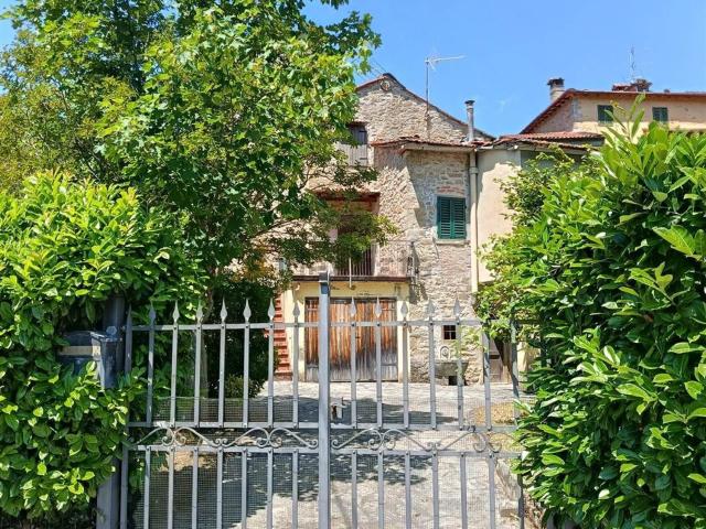 Appartamento in vendita a Strada in Casentino, Castel San Niccolò