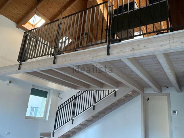 Appartamento in vendita a Caleotto, Lecco