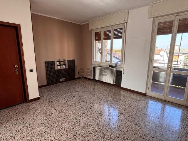 Appartamento in vendita a Voghera, Lombardia