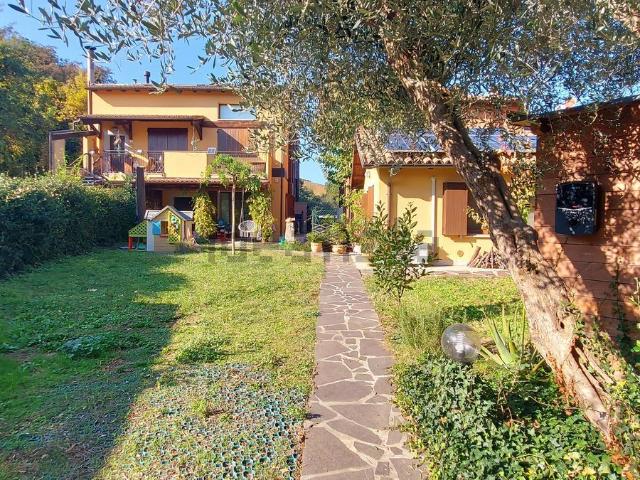 Appartamento in vendita a Pesaro, Pesaro E Urbino