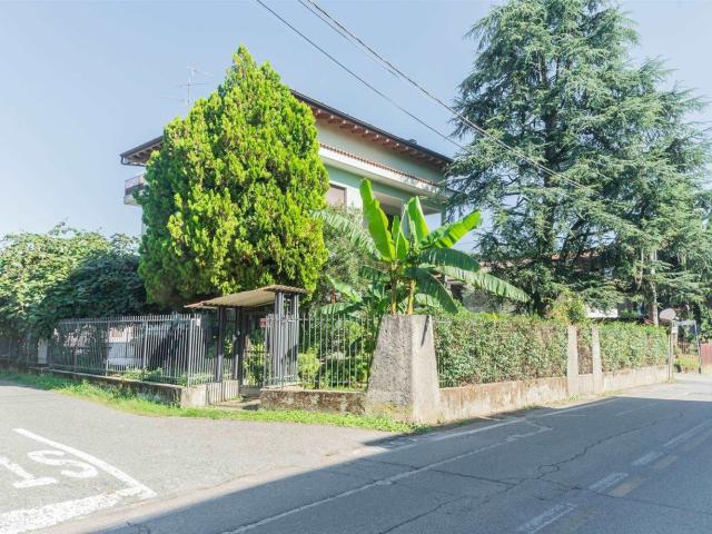 Appartamento in vendita a Mezzago, Monza e della Brianza