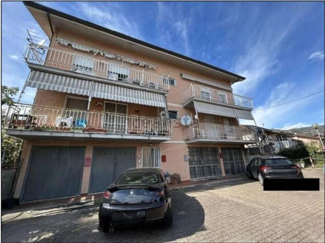 Appartamento in vendita a Follo, Liguria