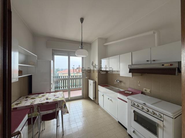 Appartamento in vendita a Saronno, Lombardia
