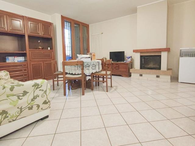 Appartamento in vendita a Sesso, Re