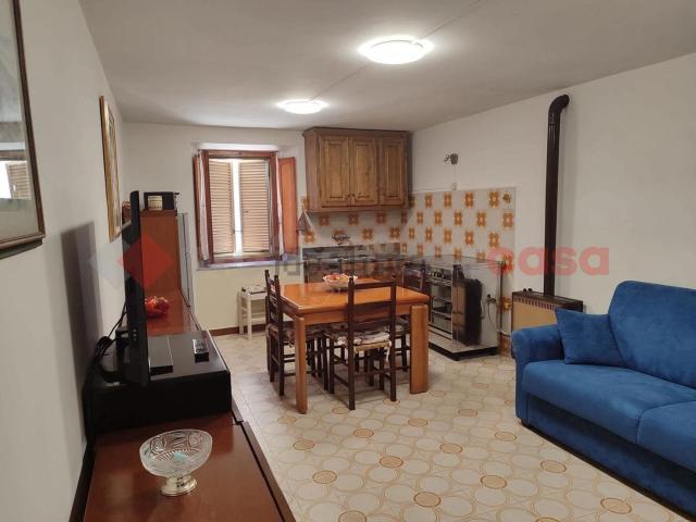 Appartamento in vendita a Unione Comuni Garfagnana, Villa Collemandina