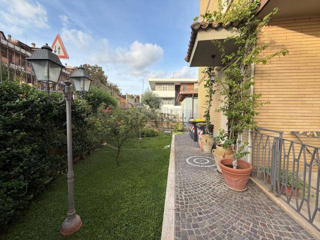 Attico in vendita a Monterotondo, Roma Capitale