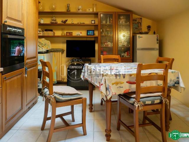 Appartamento in vendita a Sovico, Lombardia