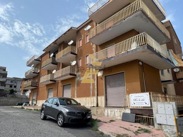 Appartamento in vendita a Calabria, Reggio Calabria