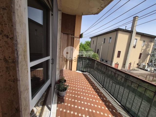 Appartamento in vendita a Leno, Lombardia