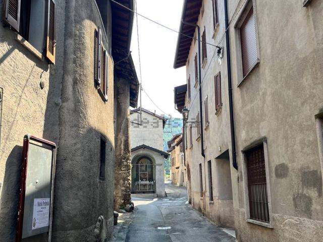 Appartamento in vendita a Castello, Canzo