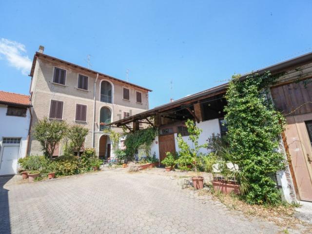 Appartamento in vendita a Sovico, Lombardia