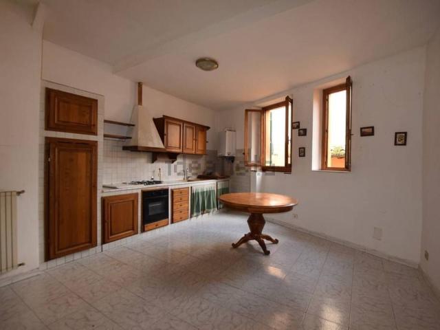 Appartamento in vendita a Lecchi, Toscana